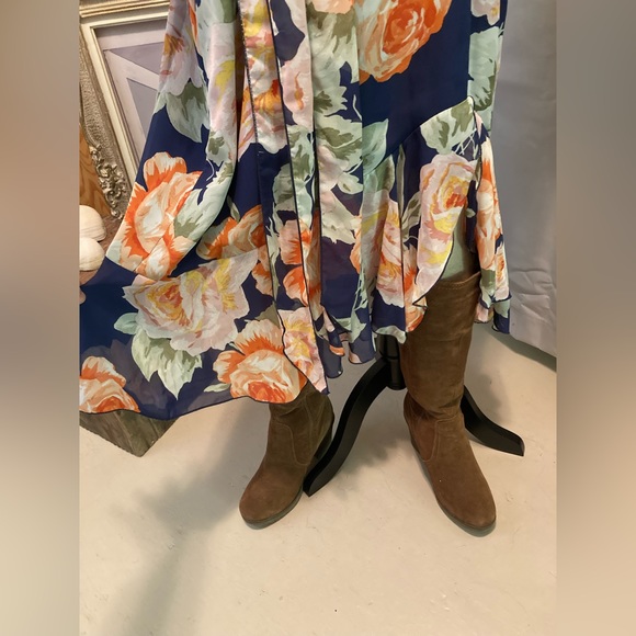 "Vintage Vandalizm" - Light Flowy Dress by Jasmin Rodriguez (Size L) - Picture 5 of 14